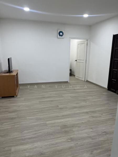 Country Complex Bangna, Bangkok, Sanpawut Road, Bang Na, Bangkok, 2 Bedrooms, 95 sqm, Condo For Sale, by YAN YUHUA, 10304037 - DDproperty.com