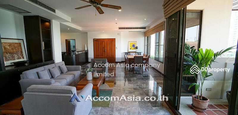 The exclusive private living