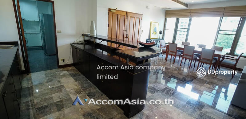 The exclusive private living