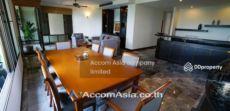 The exclusive private living