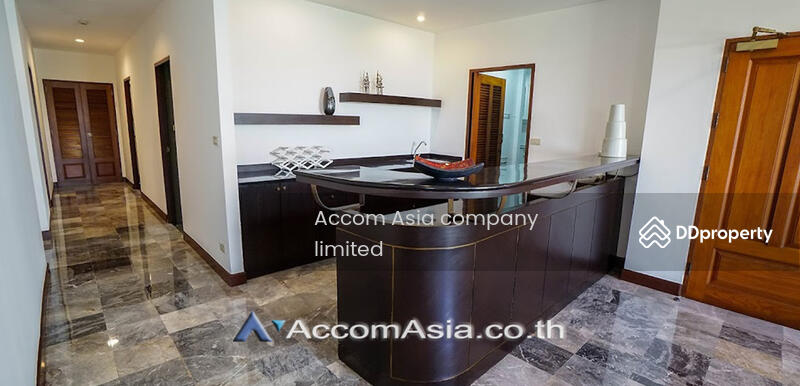 The exclusive private living