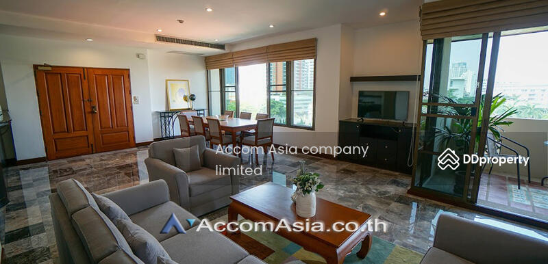 The exclusive private living