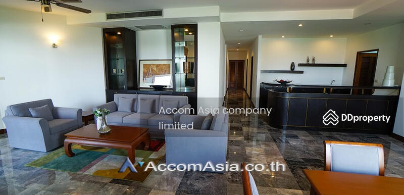 The exclusive private living