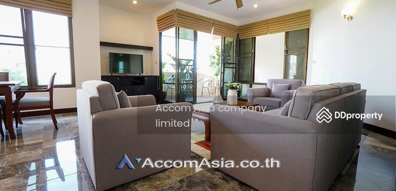 The exclusive private living