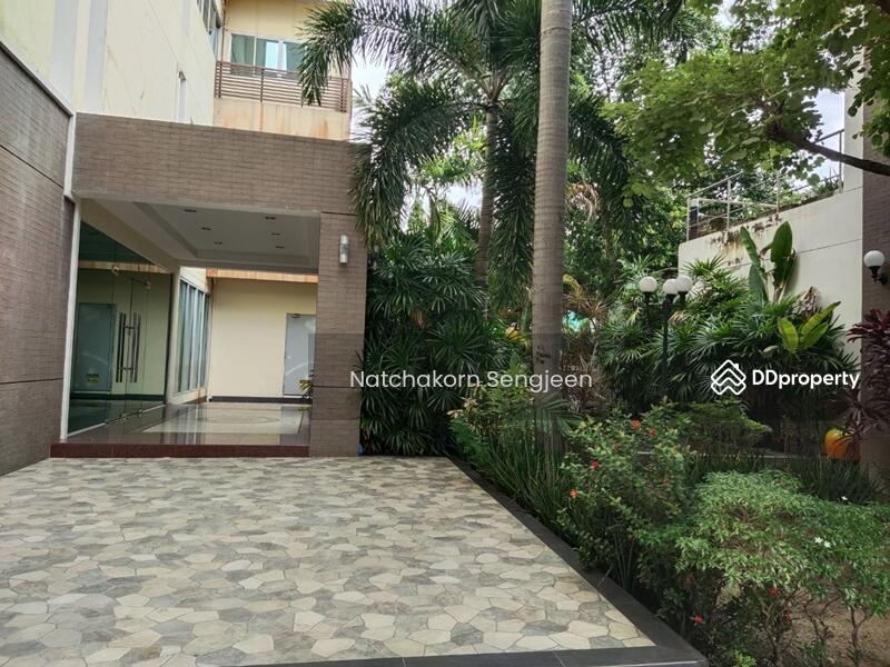 For Sale - Office + House for sale , Soi Punnawithi 34, Sukhumvit 101 Road, Bang Chak , Phra Khanong , Bangkok., Bangkok