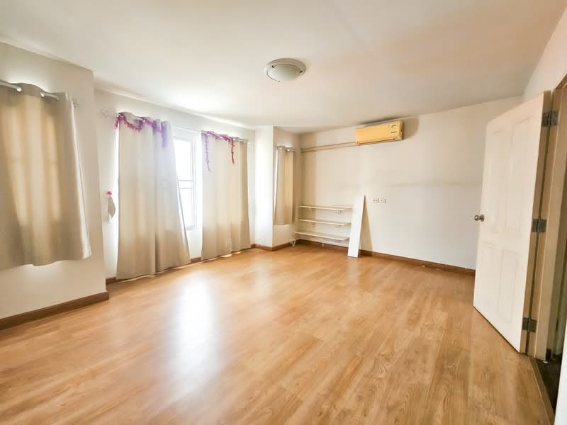 Supalai Ville Ekkamai-Ramindra, Bangkok, Ram Inthra Rd., Tha Rang, Bang Khen, Bangkok, 3 Bedrooms, 130 sqm, Townhouse For Sale, by คุณจ๋า, 10328372 - DDproperty.com