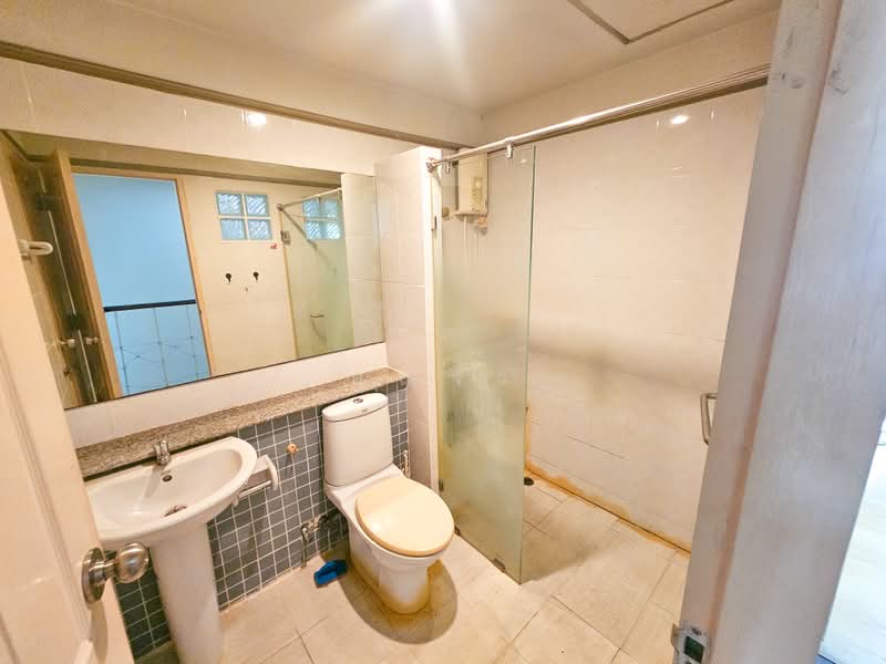 Supalai Ville Ekkamai-Ramindra, Bangkok, Ram Inthra Rd., Tha Rang, Bang Khen, Bangkok, 3 Bedrooms, 130 sqm, Townhouse For Sale, by คุณจ๋า, 10328372 - DDproperty.com