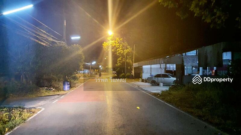 ไฟส่องสว่างทางตลอดคืน