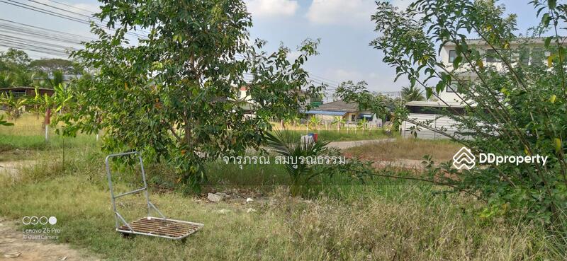 พื้นที่บริเวณด้านหน้าหอพัก