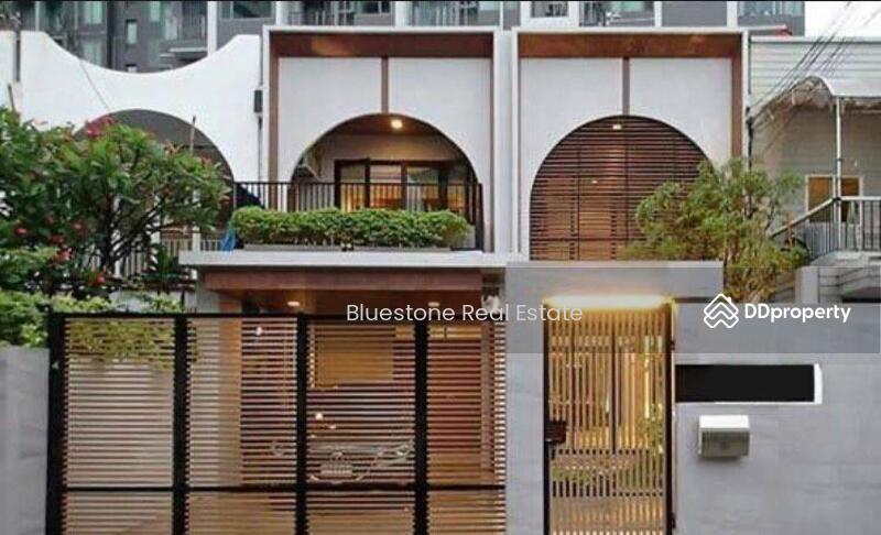 Ekkamai Townhouse Ref: 9137, Bangkok, Khlong Tan Nua, Watthana, Bangkok, 3 Bedrooms, 240 sqm, Townhouse For Rent, by Thiti Boonchurn, 10335803 - DDproperty.com
