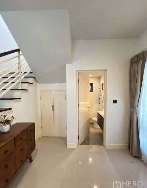 For Rent 4 Bedroom Detached House in Setthasiri Krungthep Kreetha, Bang Kapi Bangkok BRE18051, กรุงเทพ, หัวหมาก, บางกะปิ, กรุงเทพ, 193 ตร.ม., บ้านเดี่ยว ให้เช่า, โดย Hero Realtor Co., Ltd., 10345031 - DDproperty.com