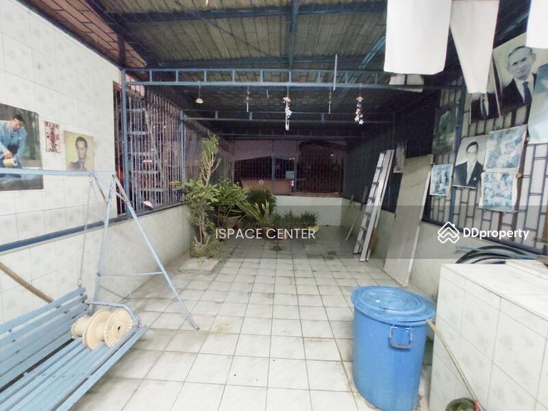 For Sale & Rent: A 5-story commercial building with a private rooftop, located in Soi Yukol1, Bangkok, 14 ซอยยุคล1 บำรุงเมือง, Wat Thep Sirin, Pom Prap Sattru Phai, Bangkok, , 400 sqm, Shophouse For Sale, by Prakaimas Lapsomboonnanon (Ying), 10357727 - DDproperty.com