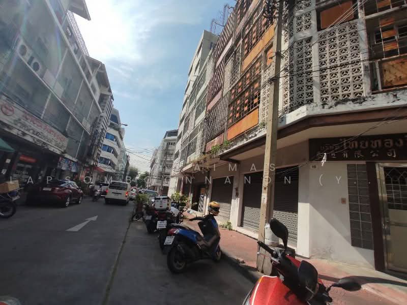 For Sale & Rent: A 5-story commercial building with a private rooftop, located in Soi Yukol1, Bangkok, 14 ซอยยุคล1 บำรุงเมือง, Wat Thep Sirin, Pom Prap Sattru Phai, Bangkok, , 400 sqm, Shophouse For Sale, by Prakaimas Lapsomboonnanon (Ying), 10357727 - DDproperty.com