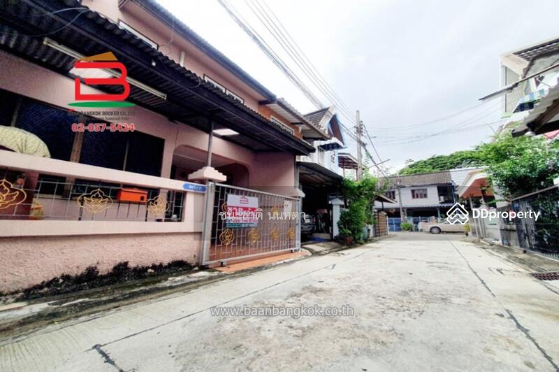 ทาวน์เฮาส์ หมู่บ้าน สิริศา เนื้อที่ 22.1 ตรว. ถนนรัชดาภิเษก เขตจตุจักร, Bangkok, ถนนหลัก รัชดาภิเษก 32 ถนนรอง ลาดพร้าว 23, Chan Kasem, Chatuchak, Bangkok, 3 Bedrooms, 158 sqm, Townhouse For Sale, by ชนะชาติ นนท์ตา, 10357882 - DDproperty.com