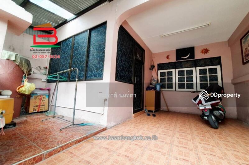 ทาวน์เฮาส์ หมู่บ้าน สิริศา เนื้อที่ 22.1 ตรว. ถนนรัชดาภิเษก เขตจตุจักร, Bangkok, ถนนหลัก รัชดาภิเษก 32 ถนนรอง ลาดพร้าว 23, Chan Kasem, Chatuchak, Bangkok, 3 Bedrooms, 158 sqm, Townhouse For Sale, by ชนะชาติ นนท์ตา, 10357882 - DDproperty.com