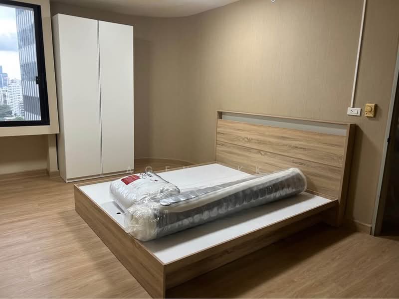 Las Colinas, Bangkok, Sukhumvit 21 Road, Khlongtoei Nua, Watthana, Bangkok, 2 Bedrooms, 100 sqm, Condo For Rent, by Agentbkk, 10382096 - DDproperty.com