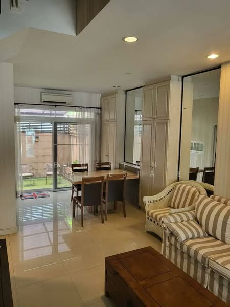 Baan Klang Muang Urbanion Rama 9-Ladprao : บ้านกลางเมือง เออร์บาเนี่ยน พระราม 9-ลาดพร้าว, กรุงเทพ, ซอยลาดพร้าว 84 ถนนลาดพร้าว, วังทองหลาง, กรุงเทพ, 120 ตร.ม., ทาวน์เฮ้าส์ ให้เช่า, โดย Thiti Boonchurn, 10385806 - DDproperty.com