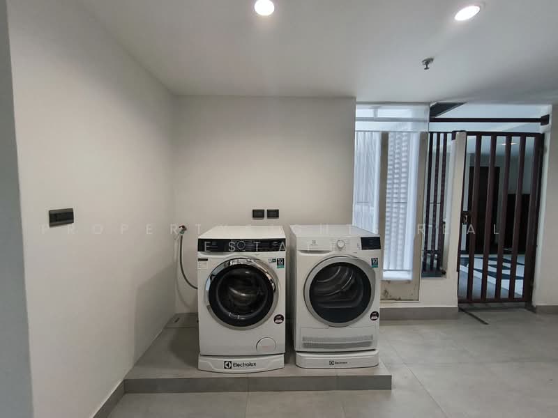 Sathorn Park Place : สาธร พาร์ค เพลส, กรุงเทพ, 27 สาทรใต้, ทุ่งมหาเมฆ, สาทร, กรุงเทพ, 236 ตร.ม., คอนโด ให้เช่า, โดย PROPERTYSIGHTS REAL ESTATE, 10391095 - DDproperty.com