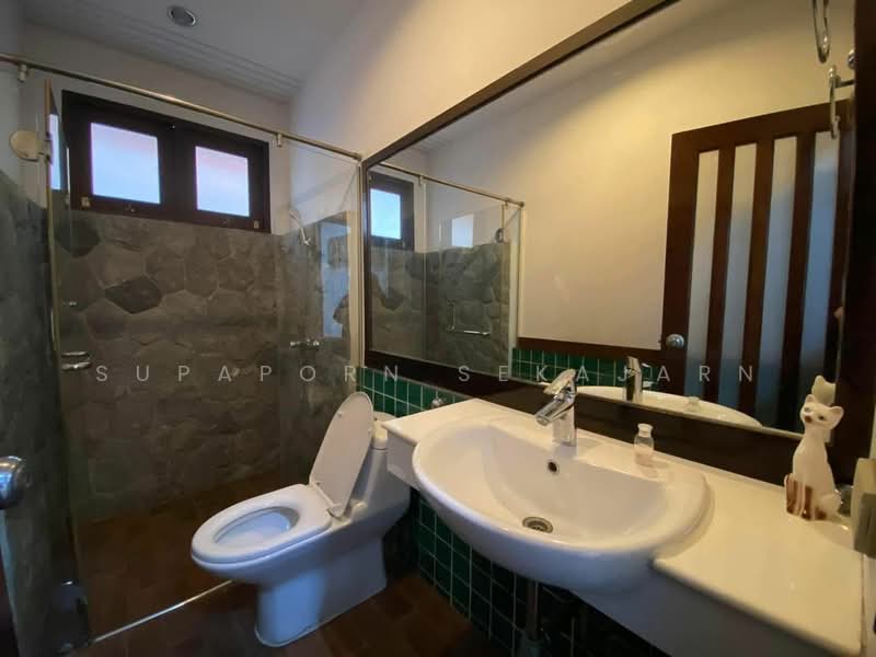 หมู่บ้านอบอุ่น, Nonthaburi, Bang Yai, Nonthaburi, 5 Bedrooms, 300 sqm, Single Detached House For Rent, by Supaporn Sekajarn, 10395625 - DDproperty.com