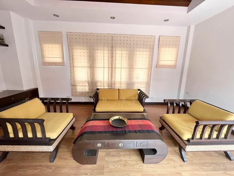 หมู่บ้านอบอุ่น, Nonthaburi, Bang Yai, Nonthaburi, 5 Bedrooms, 300 sqm, Single Detached House For Rent, by Supaporn Sekajarn, 10395625 - DDproperty.com