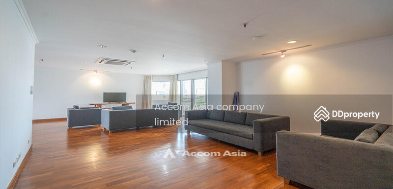 Perfect life in Bangkok