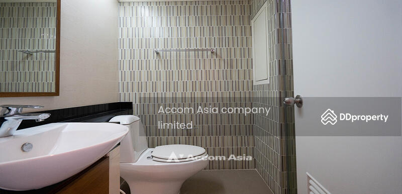 Perfect life in Bangkok