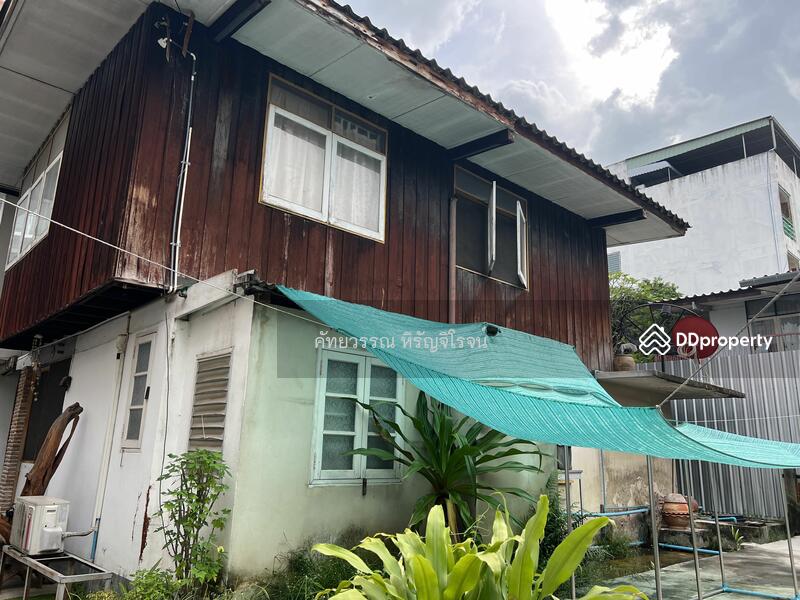 For Sale - Land and property for sale in Naradhiwat 13 , Satorn , size 79sqw. Sale 16,900,000 Baht, Bangkok