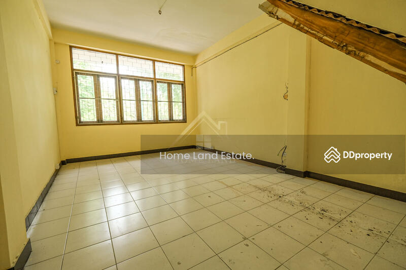 For Rent - อาคารพาณิชย์ 3 ชั้น ติดสี่เเยกราชวิถี, Bangkok