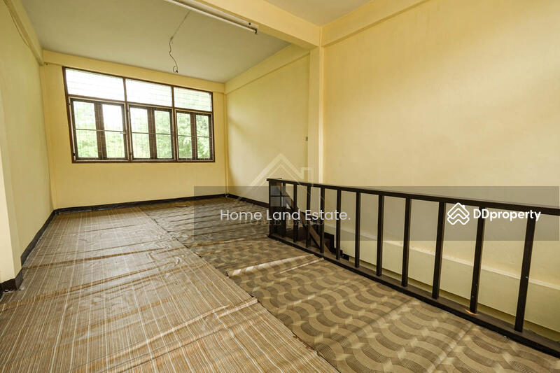 ให้เช่า - อาคารพาณิชย์ 3 ชั้น ติดสี่เเยกราชวิถี, กรุงเทพ