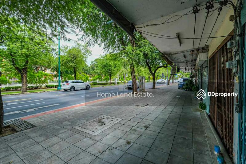 ให้เช่า - อาคารพาณิชย์ 3 ชั้น ติดสี่เเยกราชวิถี, กรุงเทพ