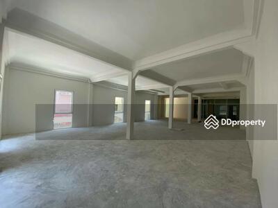 ขาย - อาคาร 4 คูหา สุขุมวิท 24, กรุงเทพ