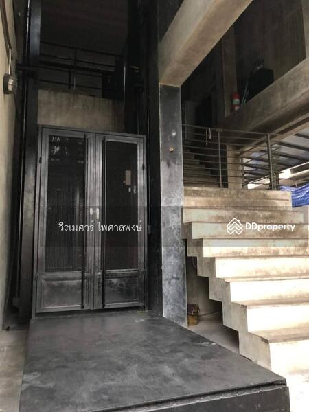 ให้เช่า สำนักงานรัชดา (ใกล้ MRT ลาดพร้าว เพียง 1.5 Km.) 231 ตร.ว. พื้นที่อาคารกว่า 1000 ตร.ม. มีลิฟท