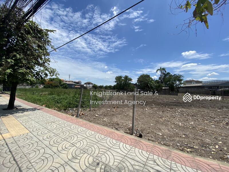 For Sale - ขายที่ดิน 13-2-18 ไร่ ติดถนนรามอินทรา ใกล้กับรถไฟฟ้าสถานีลาดปลาเค้า เขตบางเขน, Bangkok