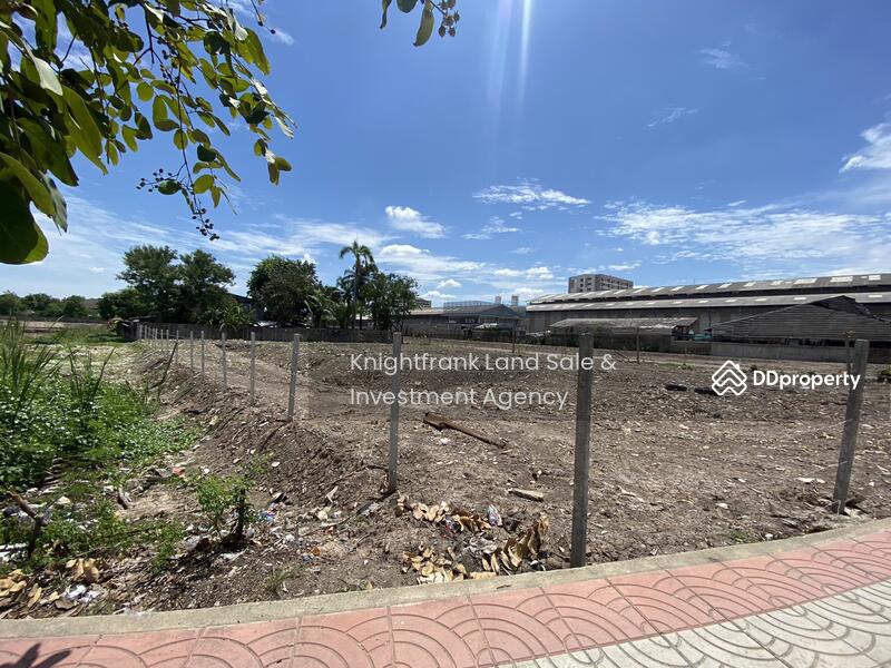 For Sale - ขายที่ดิน 13-2-18 ไร่ ติดถนนรามอินทรา ใกล้กับรถไฟฟ้าสถานีลาดปลาเค้า เขตบางเขน, Bangkok