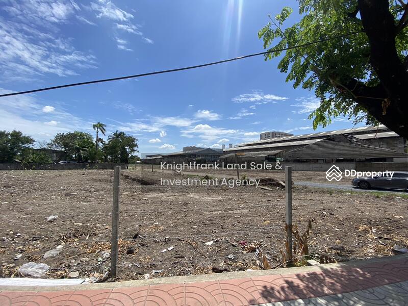 For Sale - ขายที่ดิน 13-2-18 ไร่ ติดถนนรามอินทรา ใกล้กับรถไฟฟ้าสถานีลาดปลาเค้า เขตบางเขน, Bangkok