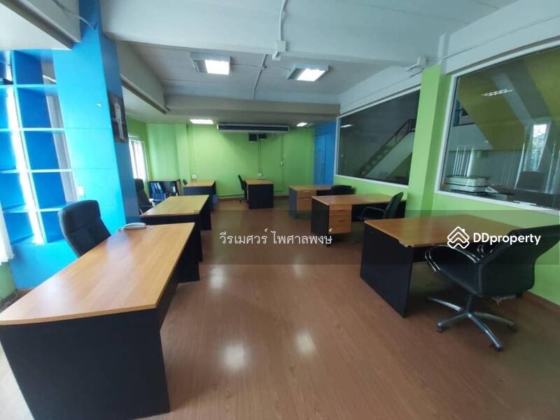 ขายถูก สำนักงาน ย่านเกษตร-นวมินทร์ สูง 3 ชั้น (พร้อมอุปกรณ์และเฟอร์ทั้งหมด) 50 ตร.ว. พื้นที่ใช้สอย 4