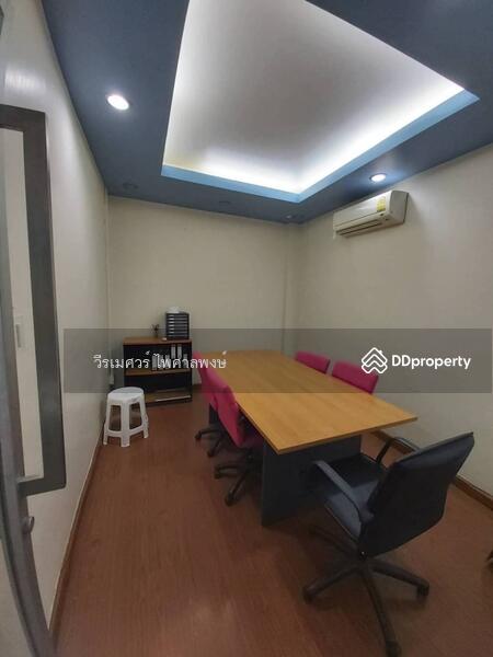 ขายถูก สำนักงาน ย่านเกษตร-นวมินทร์ สูง 3 ชั้น (พร้อมอุปกรณ์และเฟอร์ทั้งหมด) 50 ตร.ว. พื้นที่ใช้สอย 4