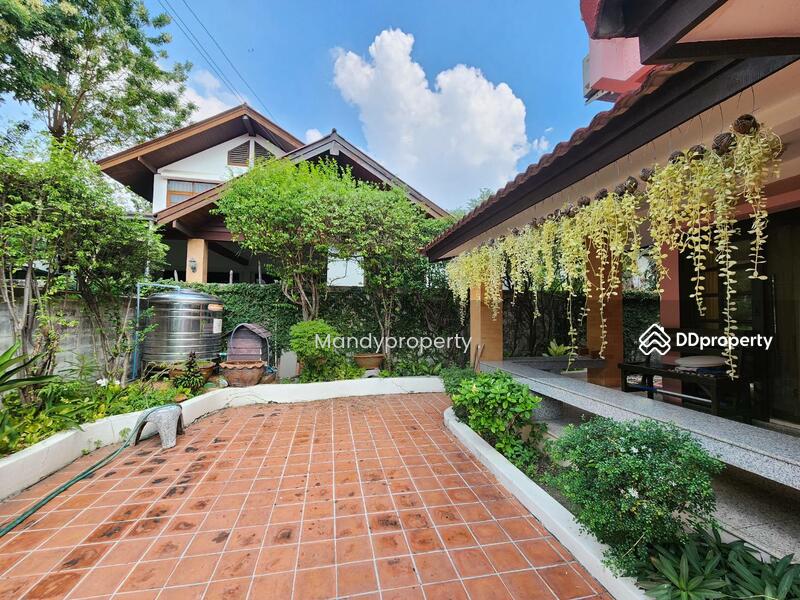 For Sale - Townhouse for sale, Chuan Chuen Village, Prachachuen Soi 30, Bang Sue District., Bangkok