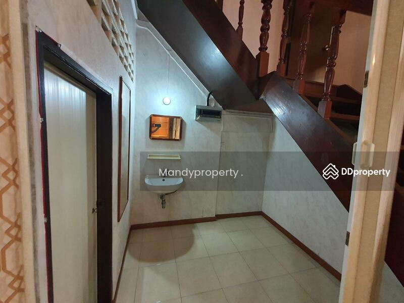 For Sale - Townhouse for sale, Chuan Chuen Village, Prachachuen Soi 30, Bang Sue District., Bangkok