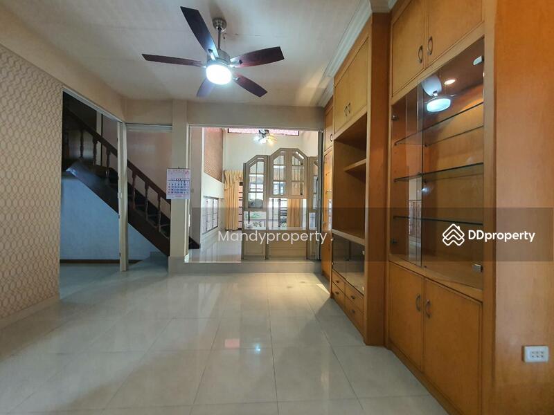 For Sale - Townhouse for sale, Chuan Chuen Village, Prachachuen Soi 30, Bang Sue District., Bangkok