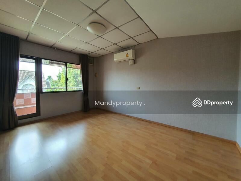 For Sale - Townhouse for sale, Chuan Chuen Village, Prachachuen Soi 30, Bang Sue District., Bangkok