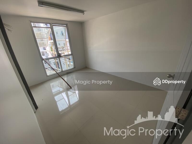 For Sale - Commercial Building on Ratchadaphisek Road 2 Buildings For Sale, Bangkok