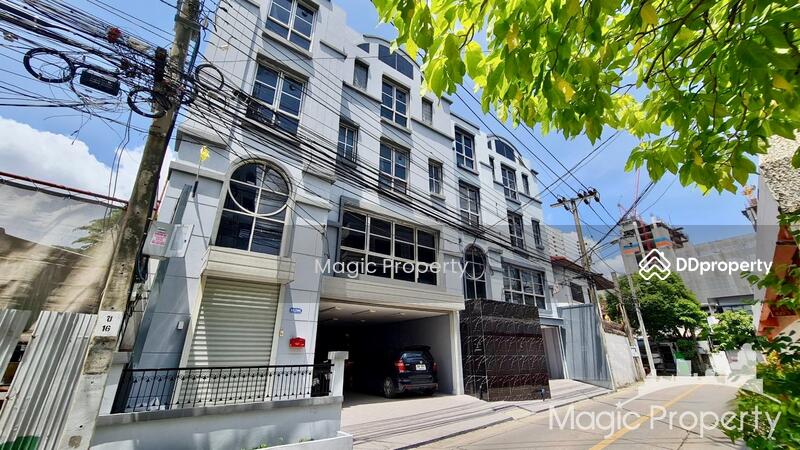 For Sale - Commercial Building on Ratchadaphisek Road 2 Buildings For Sale, Bangkok
