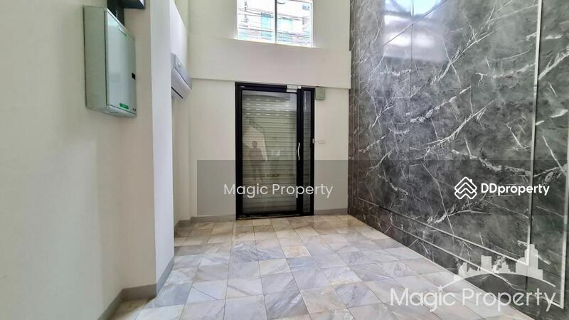 For Sale - Commercial Building on Ratchadaphisek Road 2 Buildings For Sale, Bangkok