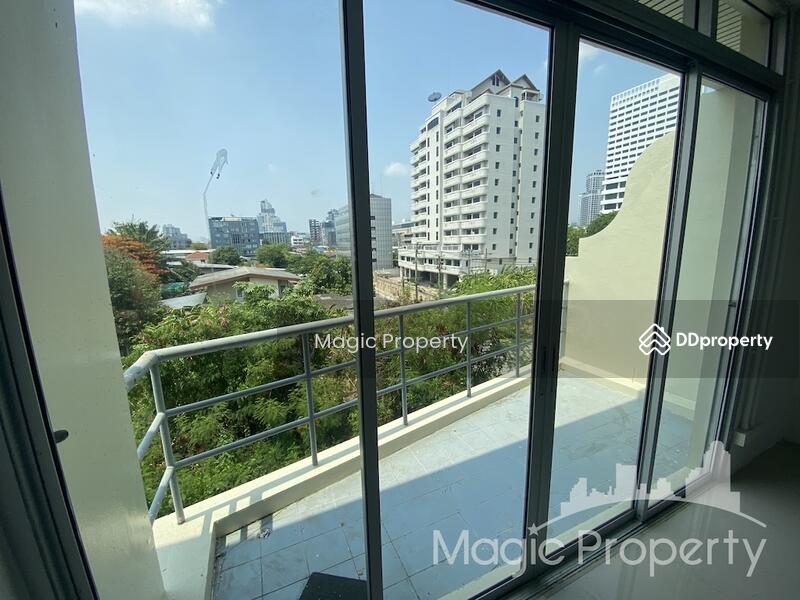 For Sale - Commercial Building on Ratchadaphisek Road 2 Buildings For Sale, Bangkok