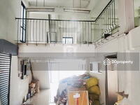 ขาย - 42594 - ขายอาคารพาณิชย์ สูง 4.5 ชั้น ใกล้ตลาดบองมาเช่, กรุงเทพ