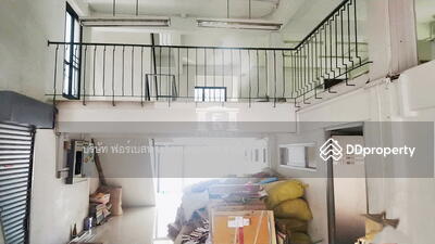 ขาย - 42594 - ขายอาคารพาณิชย์ สูง 4.5 ชั้น ใกล้ตลาดบองมาเช่, กรุงเทพ