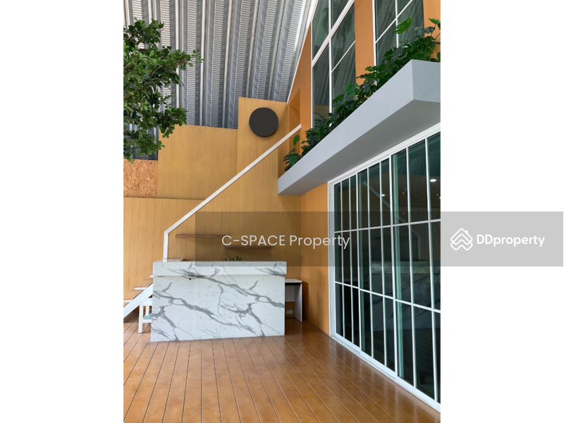 For Rent - Selling space for rent / goods / food near BTS Udomsuk, Bangkok