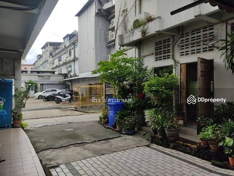 For Sale - อาคารพาณิชย์ 4 ชั้น 2 คูหา เมืองทองธานี พร้อมที่ดินและอาคารหอพัก 4 ชั้น 102 ตร.ว., Nonthaburi