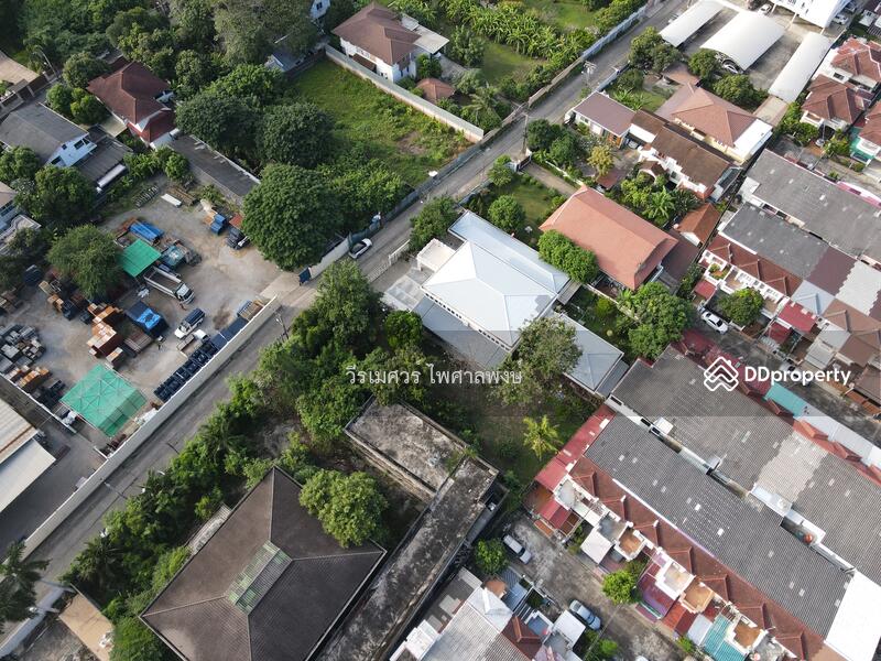 ขายที่ดินอ่อนนุช พร้อมสิ่งปลูกสร้าง (เหมาะสร้าง บ้าน + สำนักงาน + Condominium) 1-0-11 ไร่ ถนนกว้าง 8